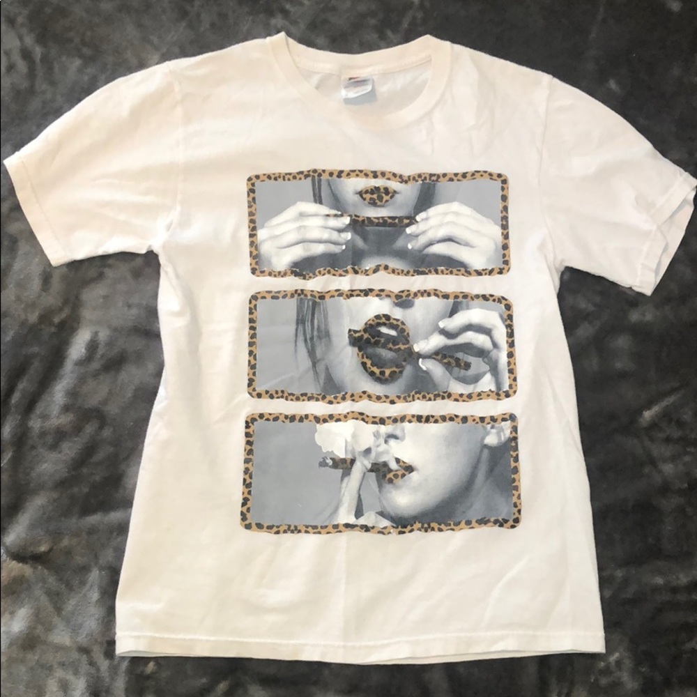 Rolling joint shirt